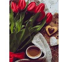 Картина за номерами Strateg   Червоні тюльпани з кавою 40х50 см (GS1270)