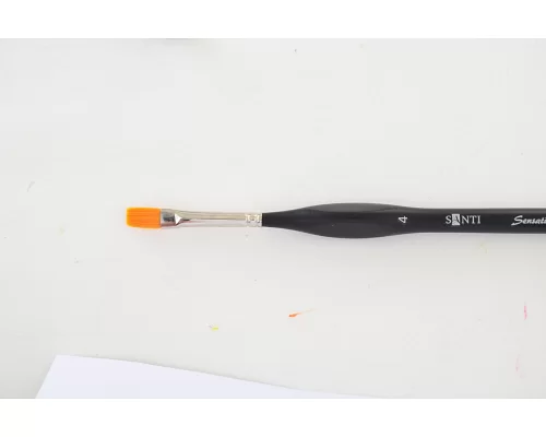 Кисть художественные синтетика Santi Sensation короткая ручка с изгибом плоская №4. код: 310737